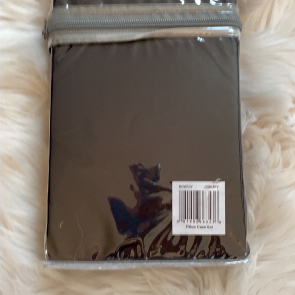 DORMIFY BOWERY PILLOWCASE SET - Picture 4 of 4